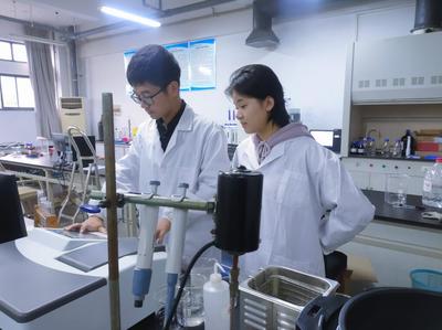 【紡大故事】左詩語:六年逐夢紡大 環(huán)科路上后浪奔騰