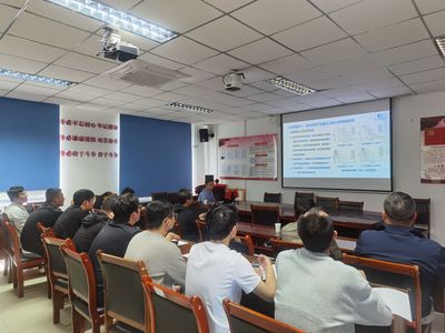 水土學(xué)院邀請(qǐng)長(zhǎng)江科學(xué)院水利部巖土力學(xué)與工程重點(diǎn)實(shí)驗(yàn)室土工所副總工程師、碩士生導(dǎo)師江洎洧來(lái)院開展學(xué)術(shù)報(bào)告